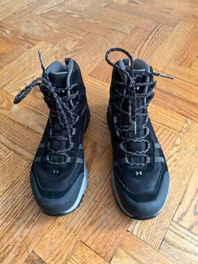 Under Armour Women’s Hiking Boots Waterproof Black Size 9.5